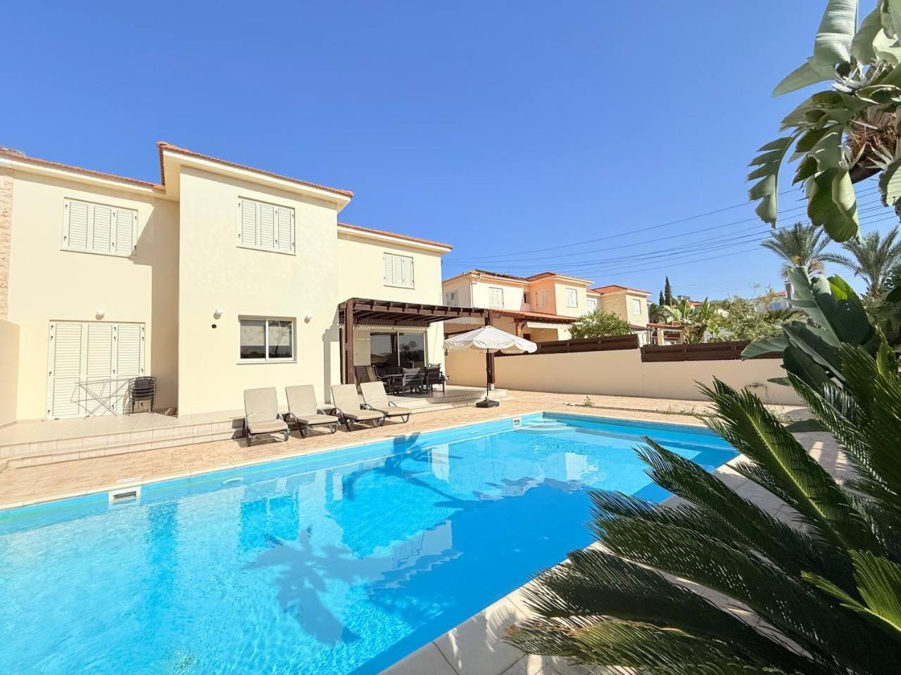 Atlantica 4 Bedroom Villa Near The Beach Protaras Esterno foto